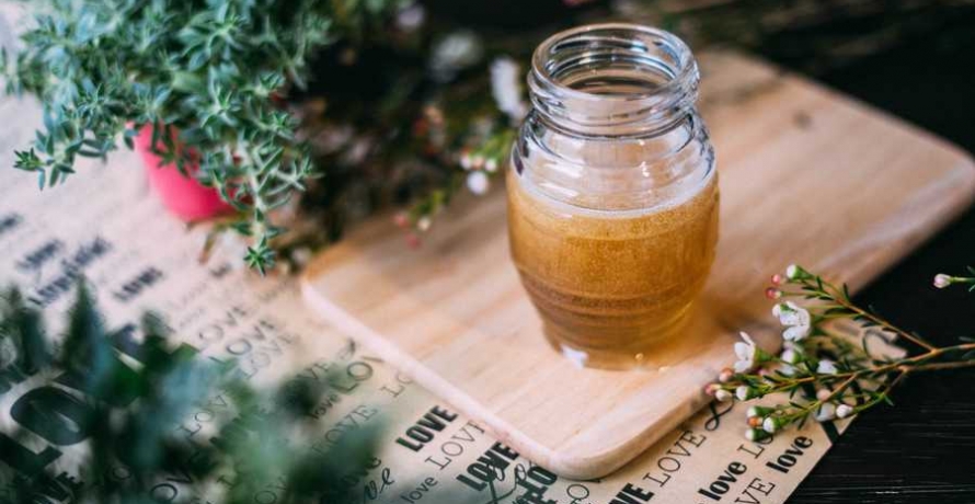 דבש עם צמחי מרפא