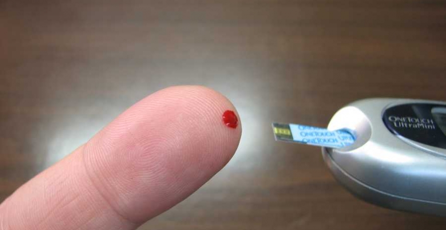 דקירת בדיקת סוכר
